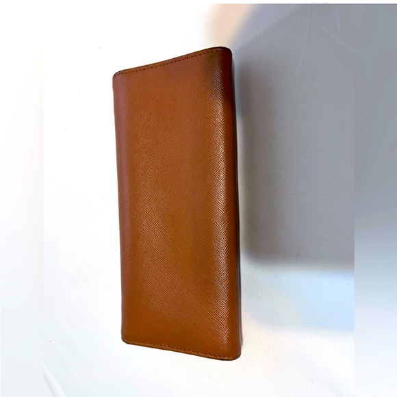 Tory Burch Authentic Wallet - Picture 5 of 9